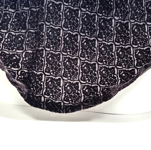 Z by Zelda trendy women's silk skirt in a deep plum color Size: 12 - Picture 3 of 7